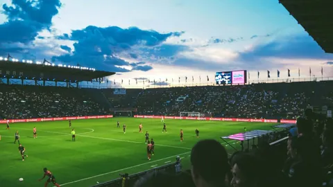 曼聯新星霍伊倫德成薩哈看好的新紀錄創造者：本季有望達20球，有望追平哈蘭德水平！